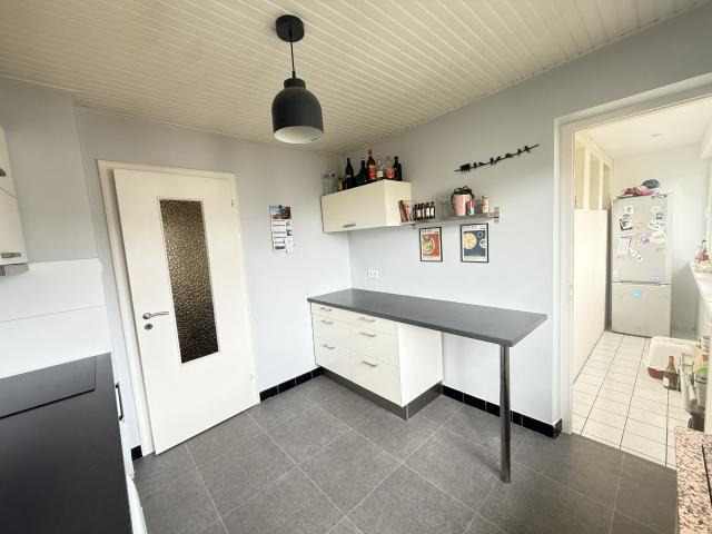 Appartement lumineux et traversant en dernier étage