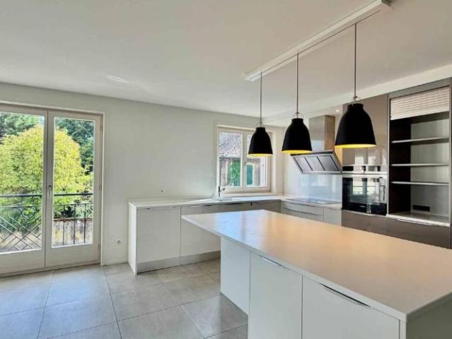 Appartement lumineux et rénové de 4,5 pièces avec terrasse