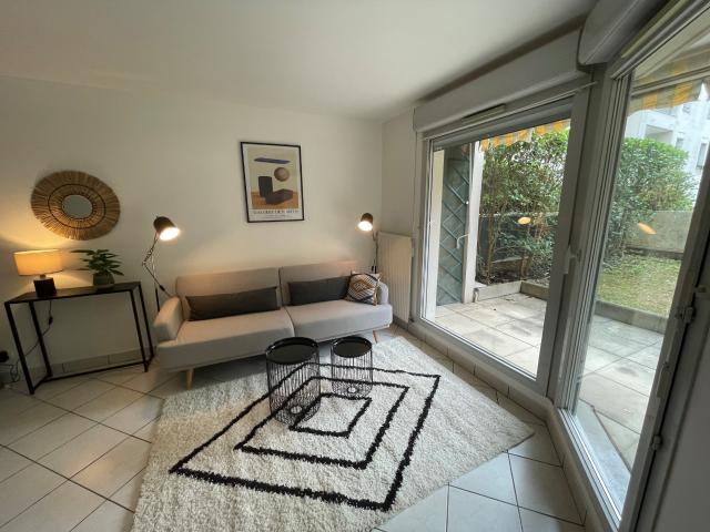 APPARTEMENT LYON 08 2 pièce s 32.17 m2
