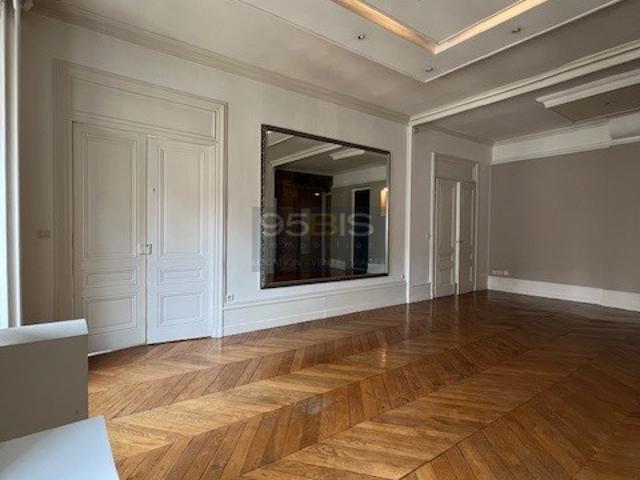 Appartement lyon 5 pièce s 179 m2