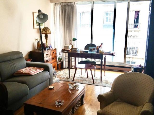 Appartement, Manin Jaurès, Paris