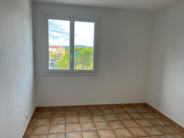 Appartement Manosque 3 pièce s 75 m2 chauffage inclus