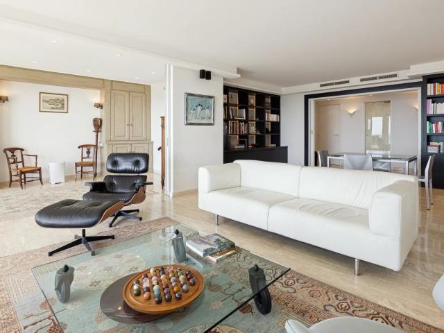 Appartement Magnifique de 103 m² dans le quartier prisé de l. 103m² Cannes