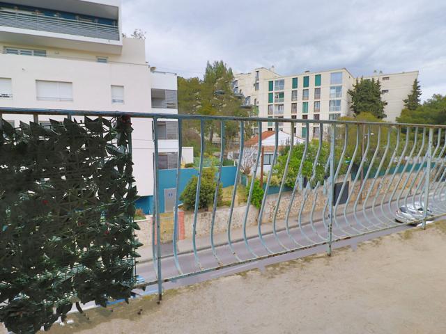 Appartement Marseille 3 pièce s spacieux, lumineux avec parking et balcon