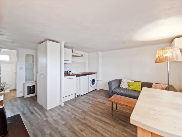 Appartement Marseille 1 pièce s 27 m2