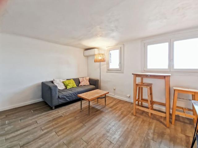 Appartement Marseille 1 pièce s 27 m2