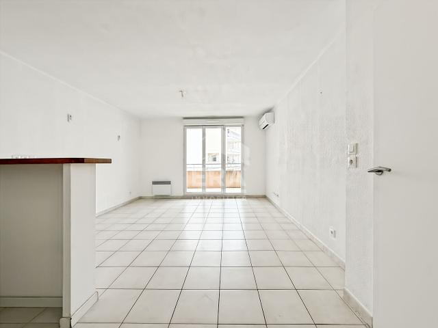 Appartement Marseille 2 pièces parking terrasse 13013