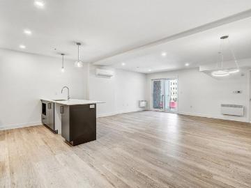Apartment for rent in Roussillon