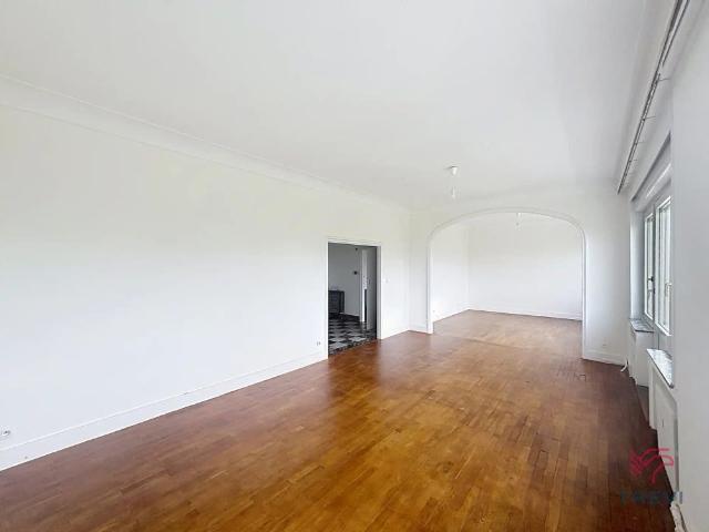 Appartement met 3 slaapkamers + werkkamer, met terras
