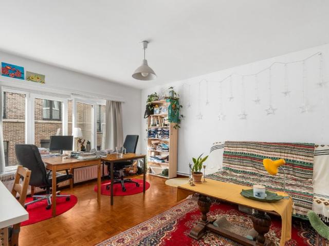 Appartement met 3 slaapkamers en terras te huur