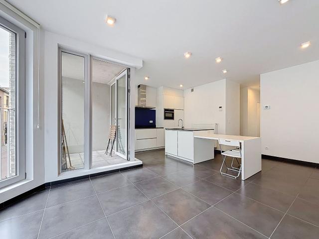 Appartement met 1 slaapkamer en bureau te huur in Antwerpen!