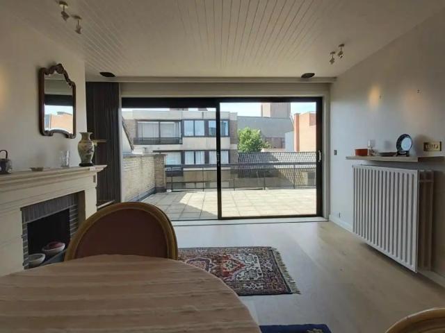 Appartement met 1 slaapkamer en groot terras in het centrum van Izegem