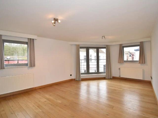 Appartement met 1slaapkamer en garage, centrum Maldegem