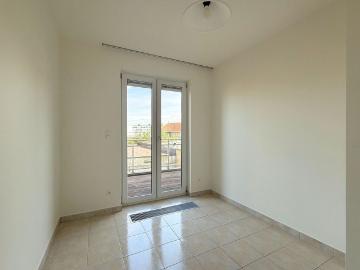 Appartement met 2 terrassen en een garagebox