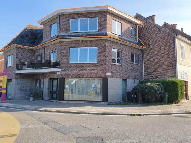 Appartement met 2 slaapkamers te centrum Meerbeke