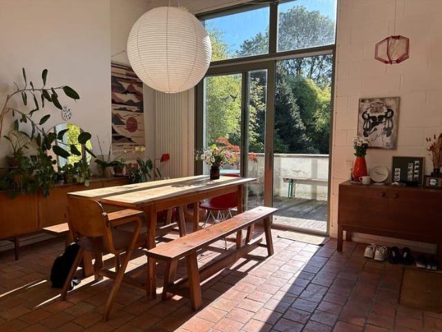Appartement met 2 slaapkamers, terras, bureau en groen