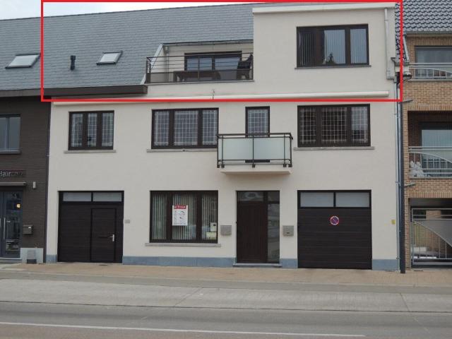 Appartement met 2 slaapkamers, terras en autostandplaats.
