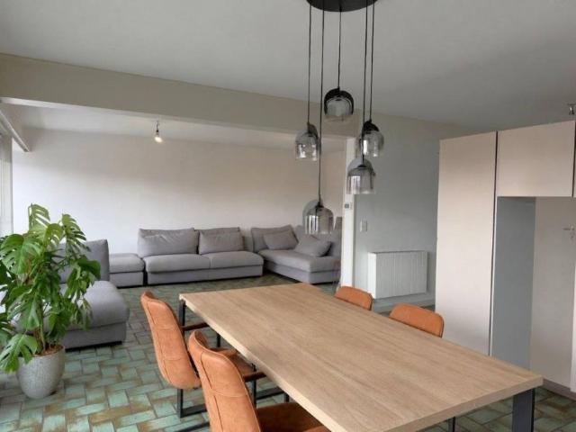 Appartement met 2 slaapkamers, balkon en garage
