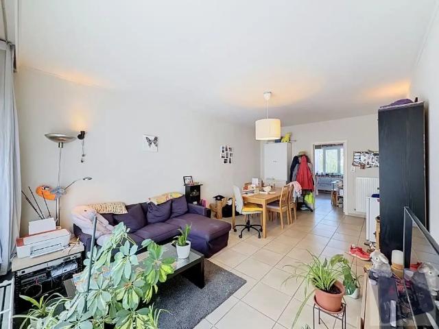 Appartement met 2 slaapkamers, balkon en garagebox in Hasselt
