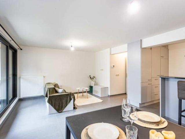 Appartement met 2 slaapkamers en terras in centrum Asse