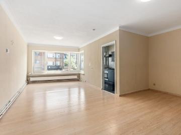 Appartement met 2 slaapkamers en terras te huur in Merksem