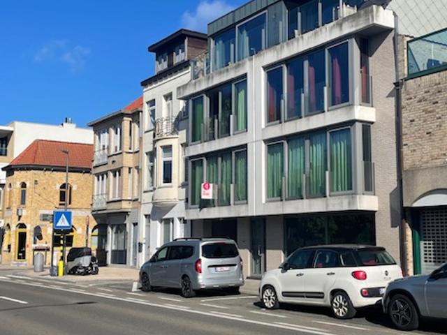 Appartement met 2 slaapkamers en garage te huur in De Panne
