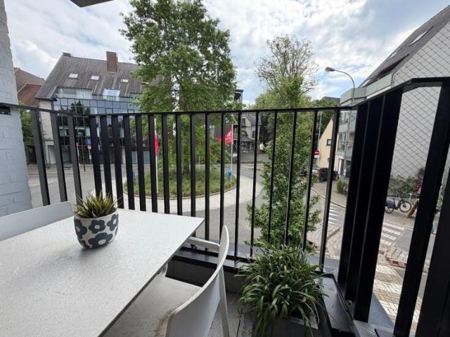 Appartement met 2 slaapkamers en garage te huur in het cent