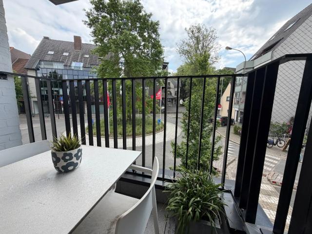 Appartement met 2 slaapkamers en garage te huur in het centrum van Waregem