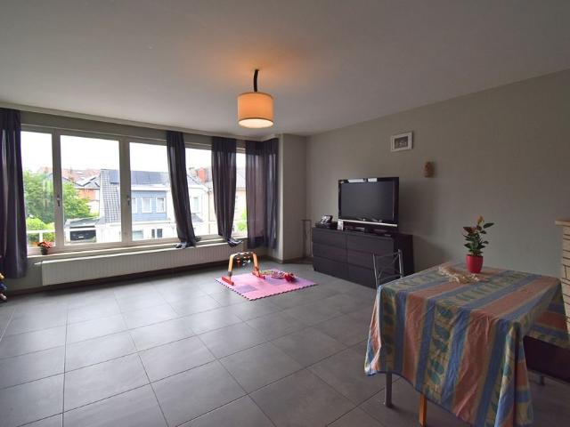 Appartement met 2 slaapkamers en kelder op centrale ligging te Negenmanneke