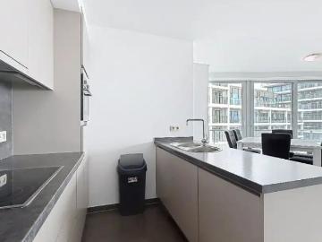 Gemeubeld appartement met 2 slaapkamers en ruim terras te Oostende