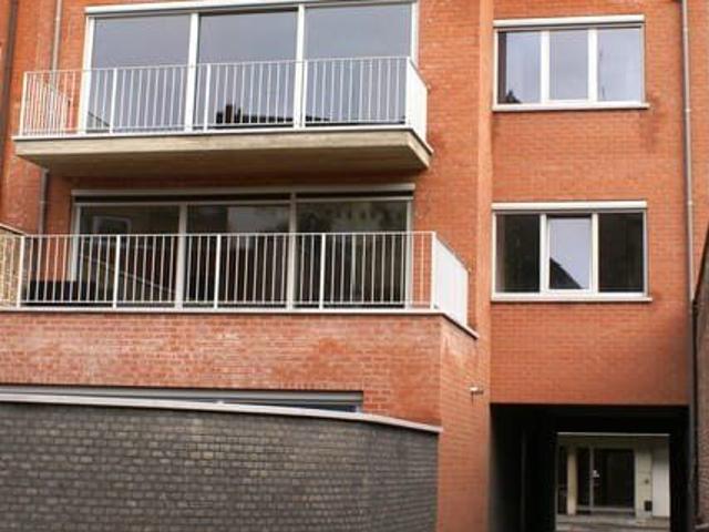 appartement met 2 slaapkamers en ruim terras in Gent