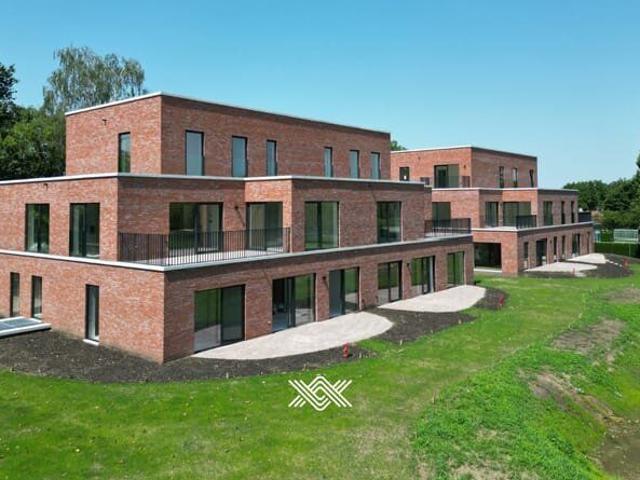 Appartement met 2 slaapkamers en ruim terras in parktuin