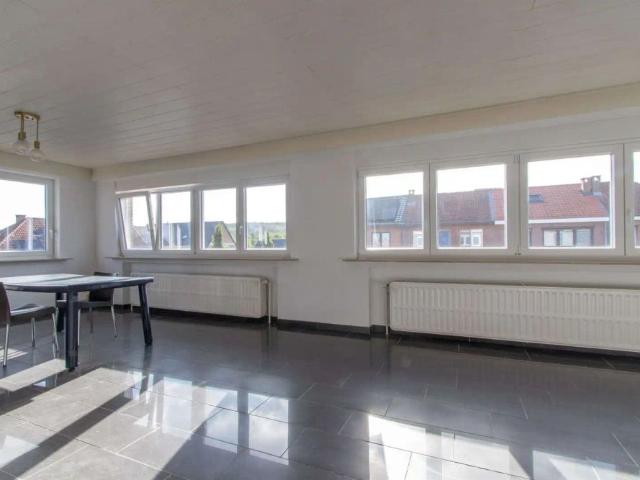 Appartement met 2 slaapkamers in Huizingen