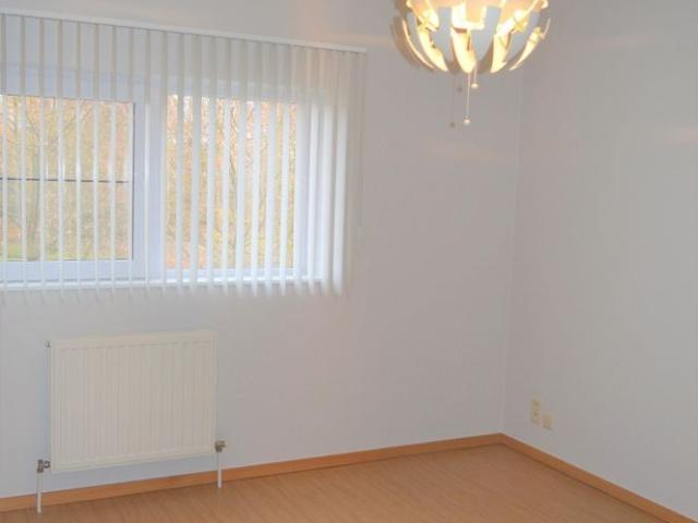 Appartement met 2 slaapkamers, lift, terras, 2 staanpl