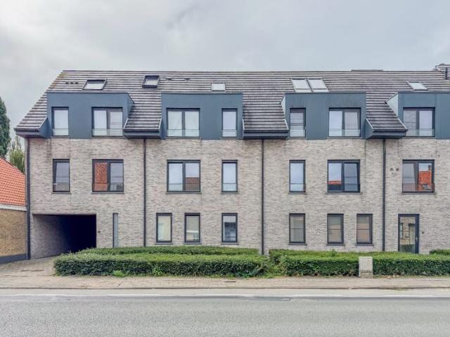 Appartement met 2 slaapkamers, prachtig zonneterras en gara