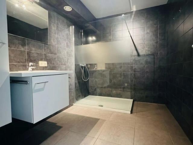 appartement met 2 slaapkamers & ruim terras