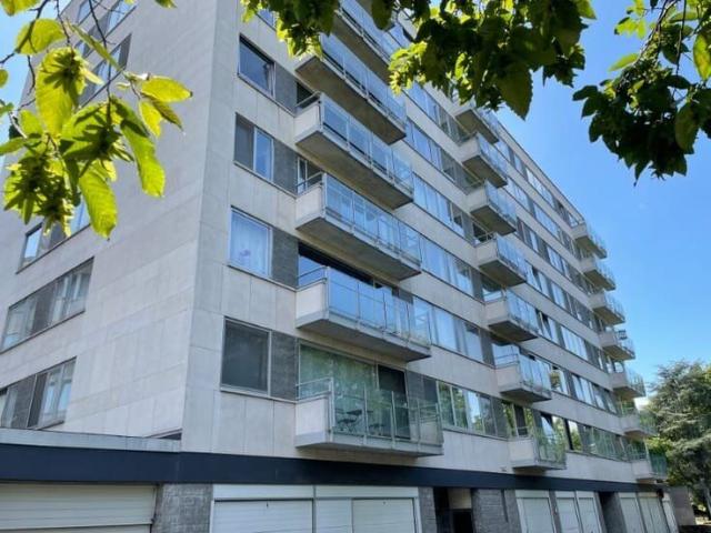 Appartement met autostaanplaats en kelder in centrum Leuven
