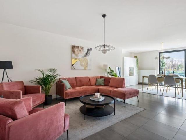 Appartement met binnenstaanplaats in Wolvertem centrum