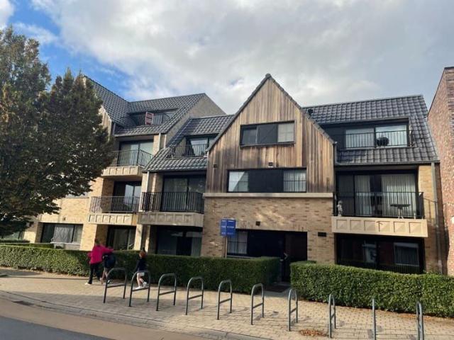 Appartement met garagebox te huur in Rumbeke, 1 slaapkamer
