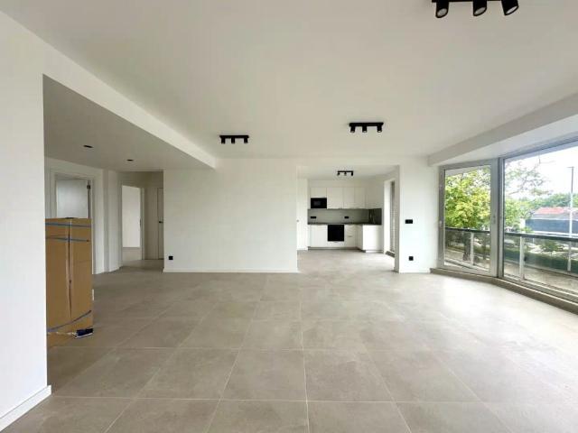Appartement met drie slaapkamers op topligging