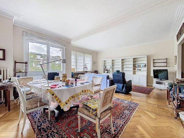 Appartement met één slaapkamer in Ixelles