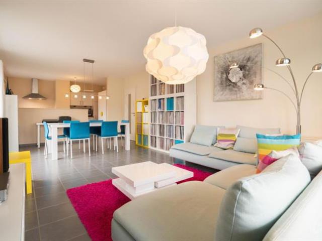 Appartement met twee slaapkamers in Waremme