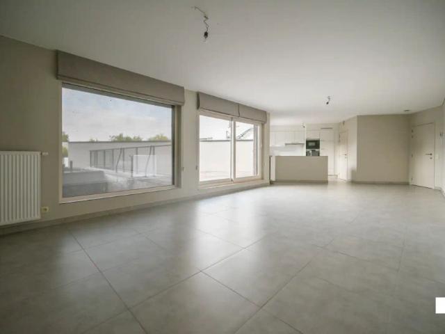 Appartement met ruim terras in het centrum van Kachtem