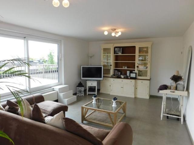 Appartement met ruim terras te huur, geen syndic