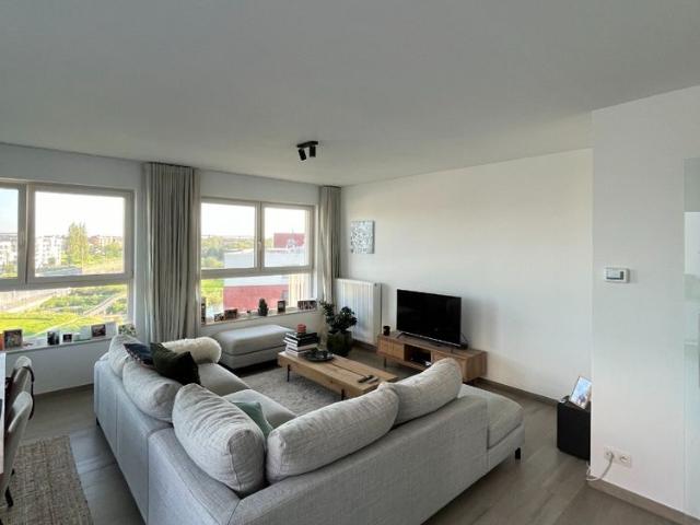Appartement met ruim terras te huur in Harelbeke