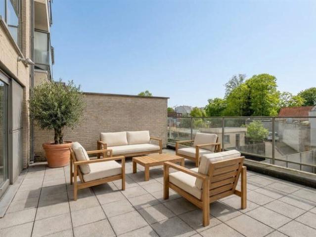 Appartement met ruim Zuidwest georiënteerd terras