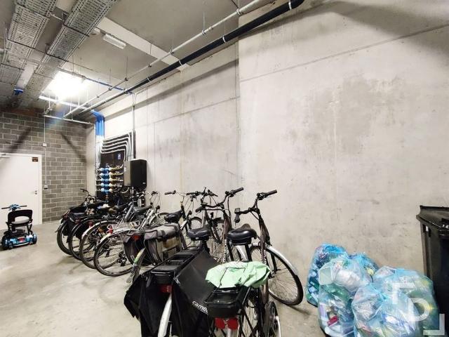 Appartement met terras en overdekte autostaanplaats