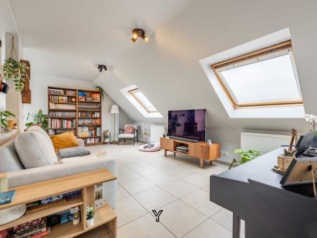 APPARTEMENT MET TERRAS EN AUTOSTAANPLAATS