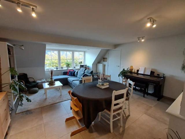 Appartement met terras te Maldegem Donk