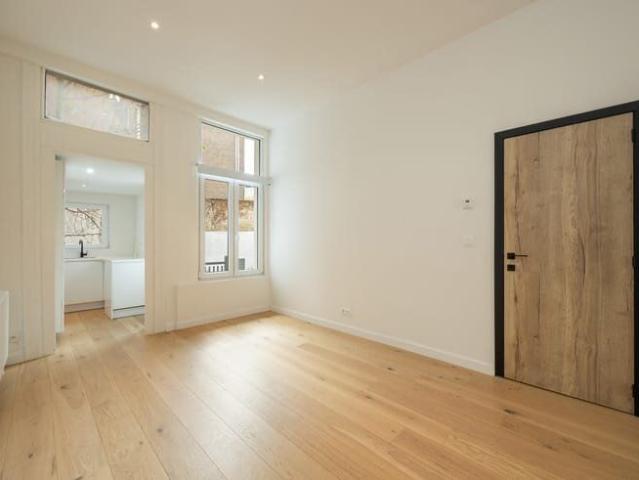 APPARTEMENT MET TUIN